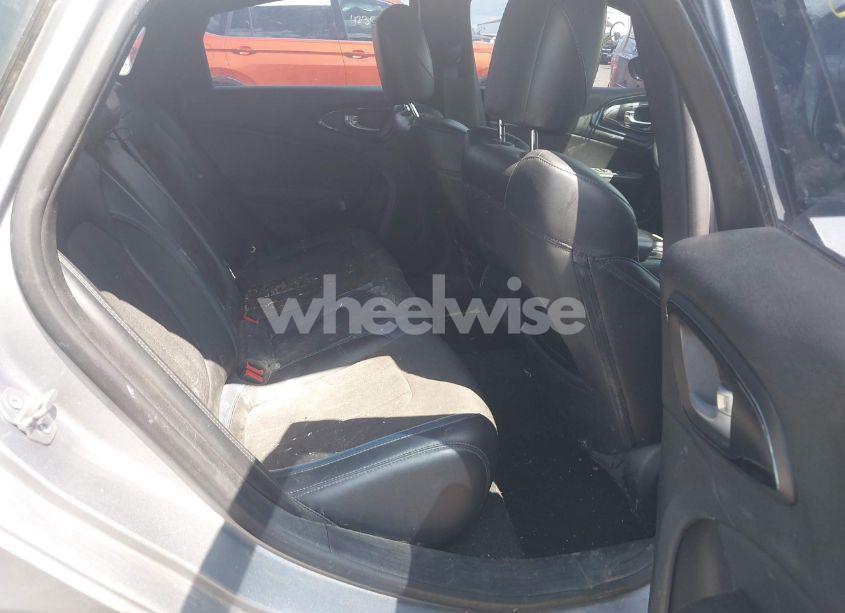 Photo 8 of 2015 Chrysler 200 S (VIN 1C3CCCBB5FN696911)