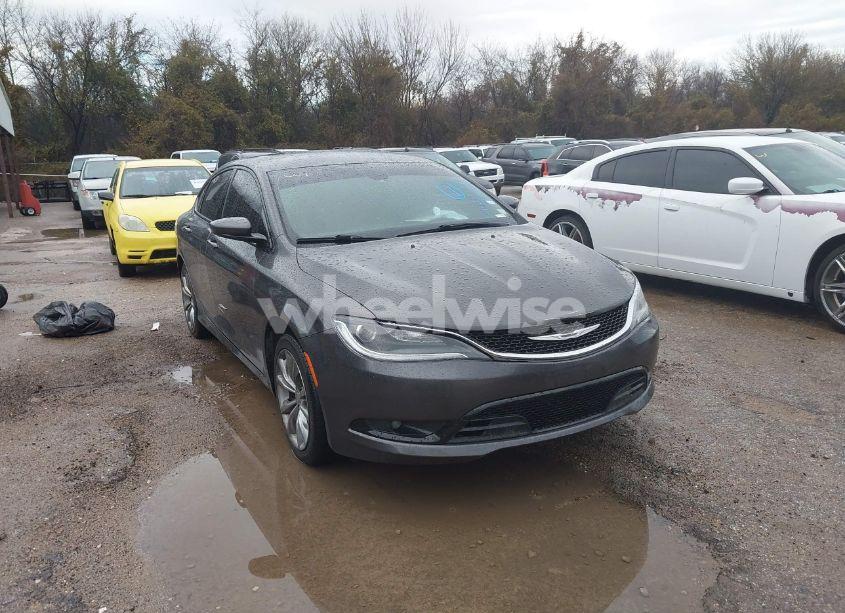 2015 Chrysler 200 S (VIN 1C3CCCBB5FN713268) main photo