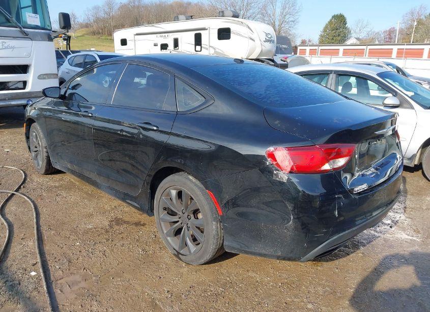 Photo 3 of 2015 Chrysler 200 S (VIN 1C3CCCBB5FN731396)