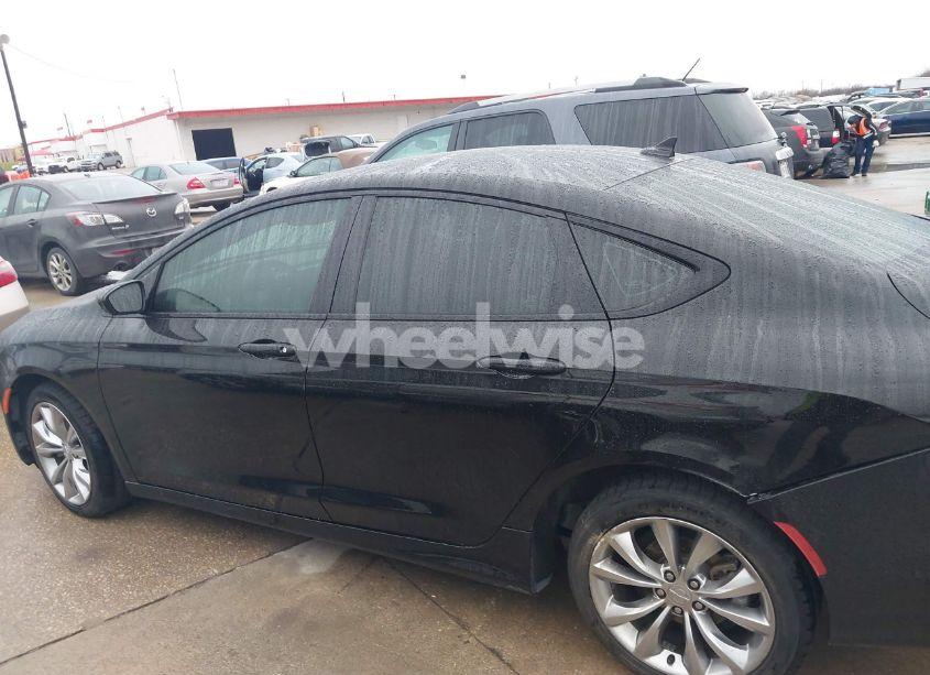 Photo 14 of 2016 Chrysler 200 S (VIN 1C3CCCBB5GN128529)