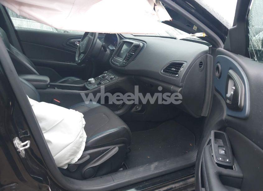Photo 5 of 2016 Chrysler 200 S (VIN 1C3CCCBB5GN128529)