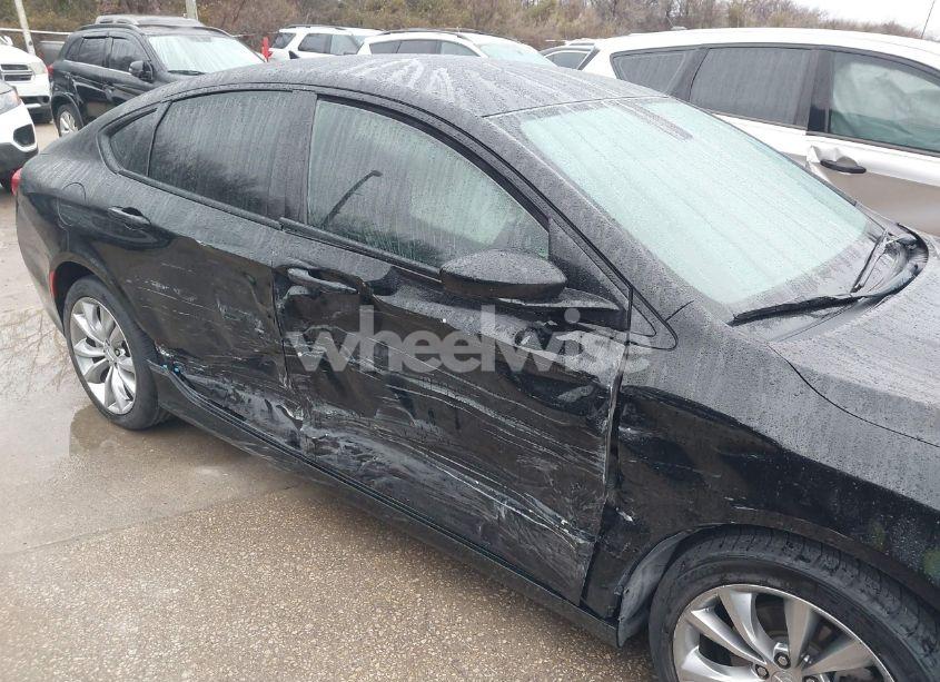Photo 6 of 2016 Chrysler 200 S (VIN 1C3CCCBB5GN128529)
