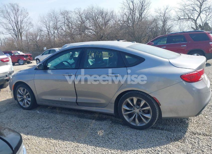 Photo 14 of 2015 Chrysler 200 S (VIN 1C3CCCBB6FN546306)