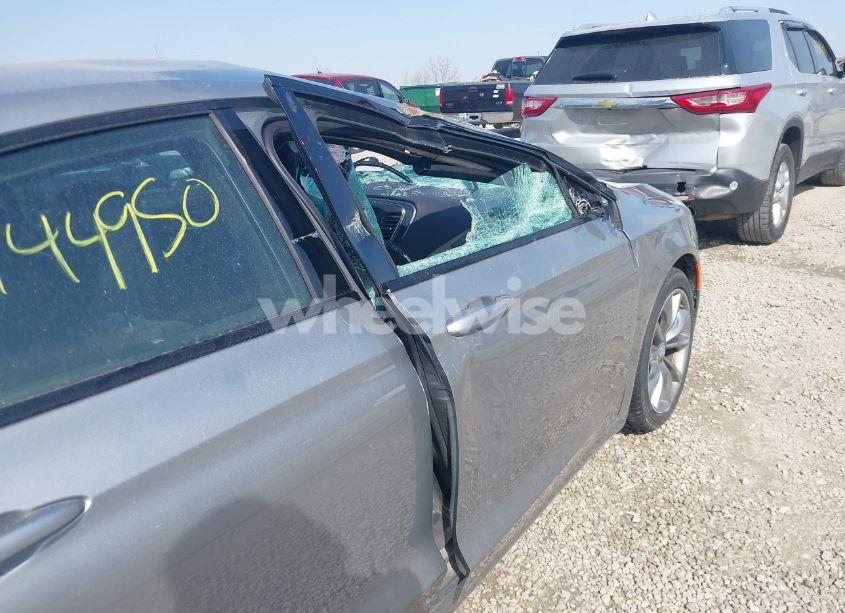 Photo 18 of 2015 Chrysler 200 S (VIN 1C3CCCBB6FN546306)