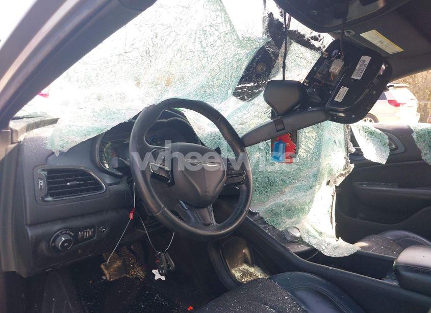 Photo 20 of 2015 Chrysler 200 S (VIN 1C3CCCBB6FN546306)