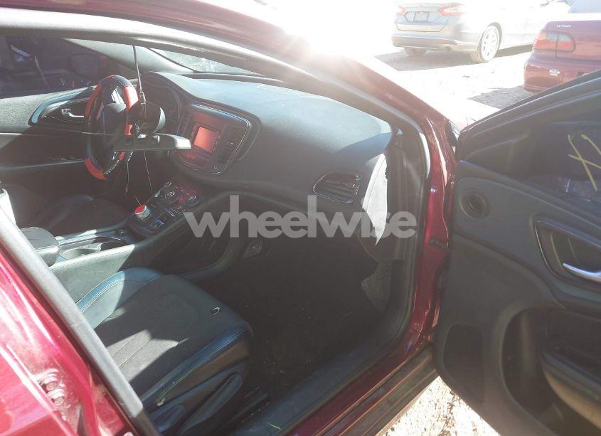 Photo 5 of 2015 Chrysler 200 S (VIN 1C3CCCBB6FN547343)