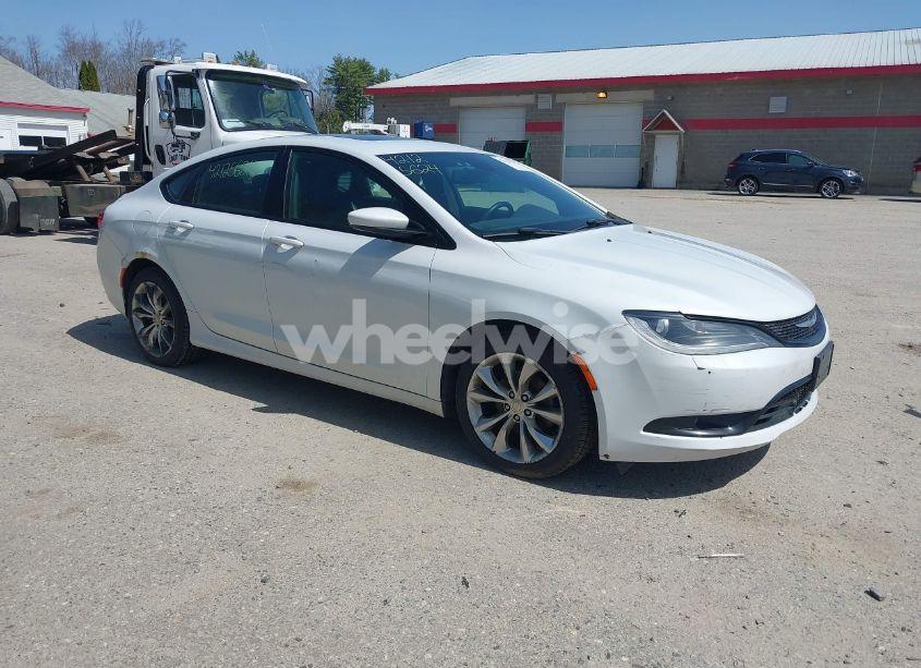 2015 Chrysler 200 S (VIN 1C3CCCBB6FN573571) main photo