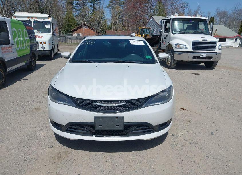 Photo 13 of 2015 Chrysler 200 S (VIN 1C3CCCBB6FN573571)