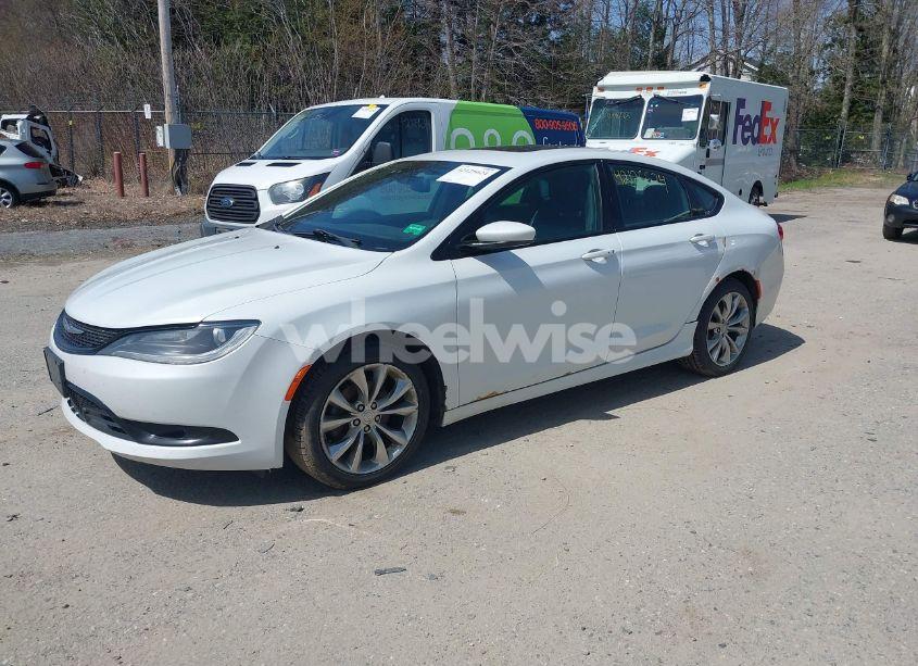 Photo 2 of 2015 Chrysler 200 S (VIN 1C3CCCBB6FN573571)