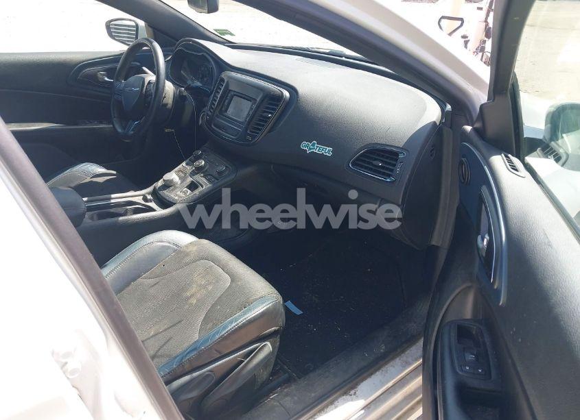 Photo 5 of 2015 Chrysler 200 S (VIN 1C3CCCBB6FN573571)