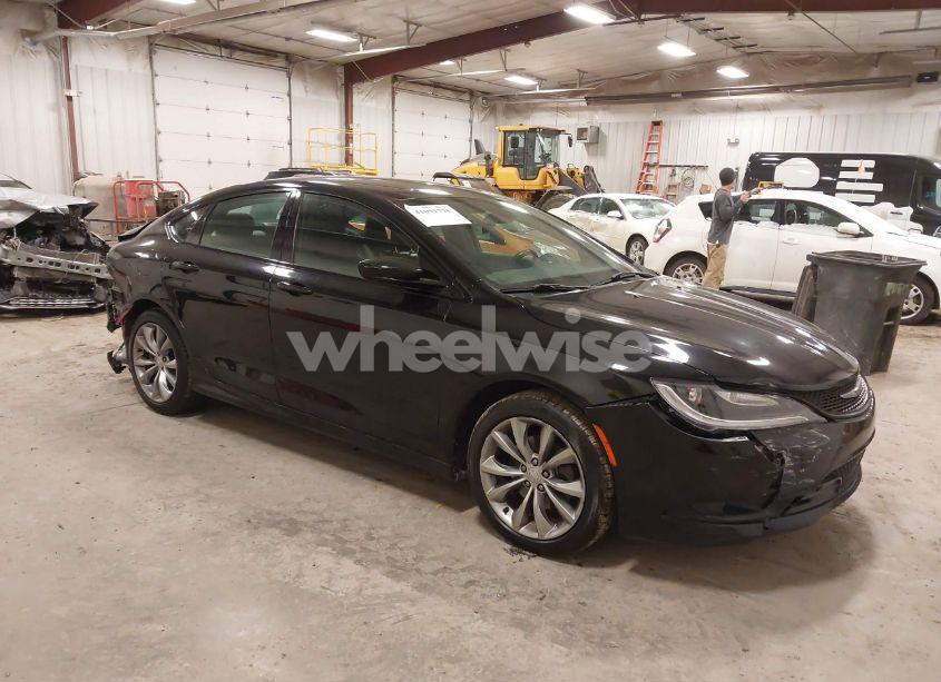 2015 Chrysler 200 S (VIN 1C3CCCBB6FN750636) main photo