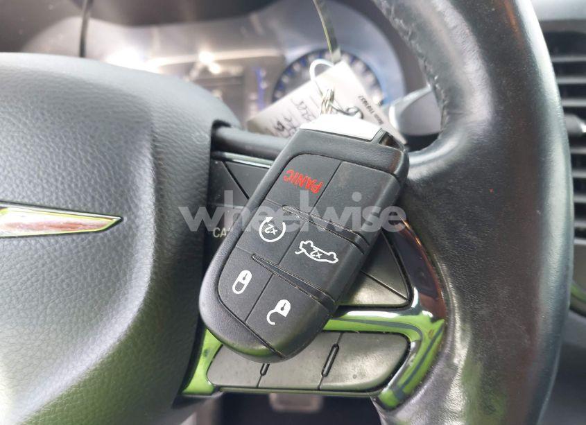 Photo 11 of 2016 Chrysler 200 S (VIN 1C3CCCBB6GN141810)