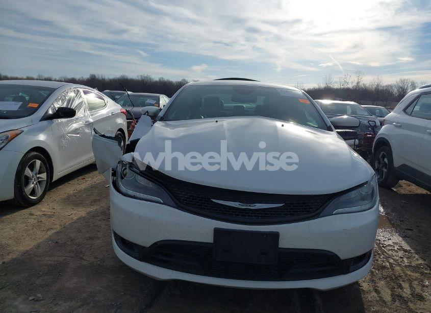 Photo 12 of 2016 Chrysler 200 S (VIN 1C3CCCBB6GN141810)