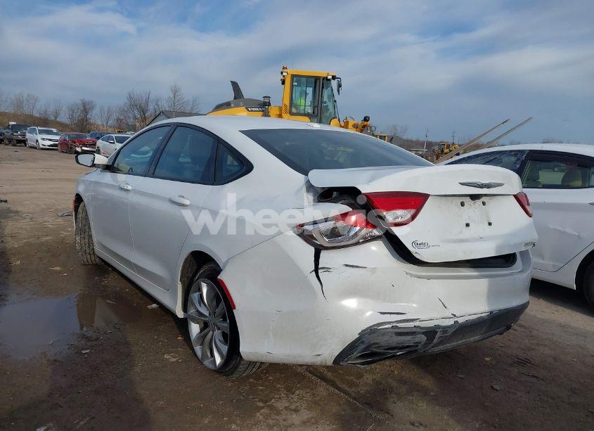 Photo 3 of 2016 Chrysler 200 S (VIN 1C3CCCBB6GN141810)
