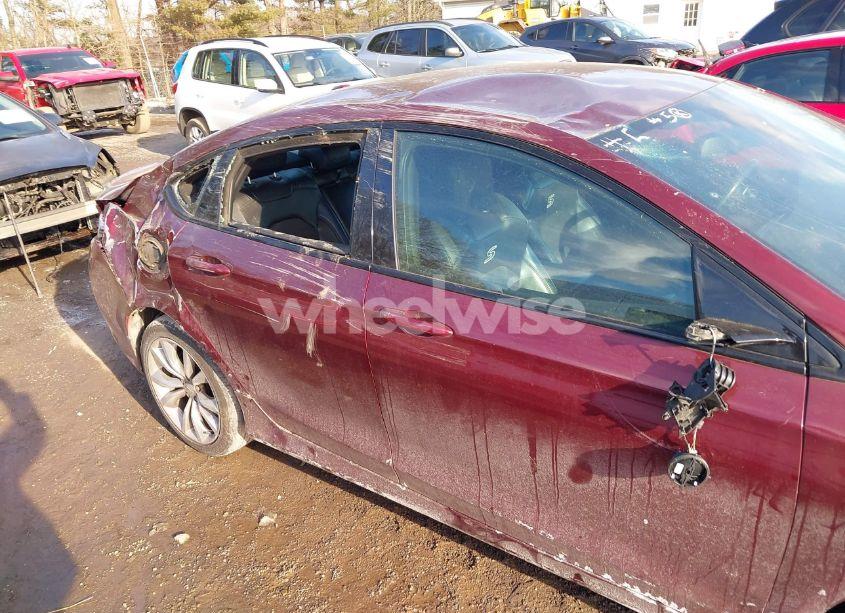 Photo 13 of 2015 Chrysler 200 S (VIN 1C3CCCBB7FN526842)