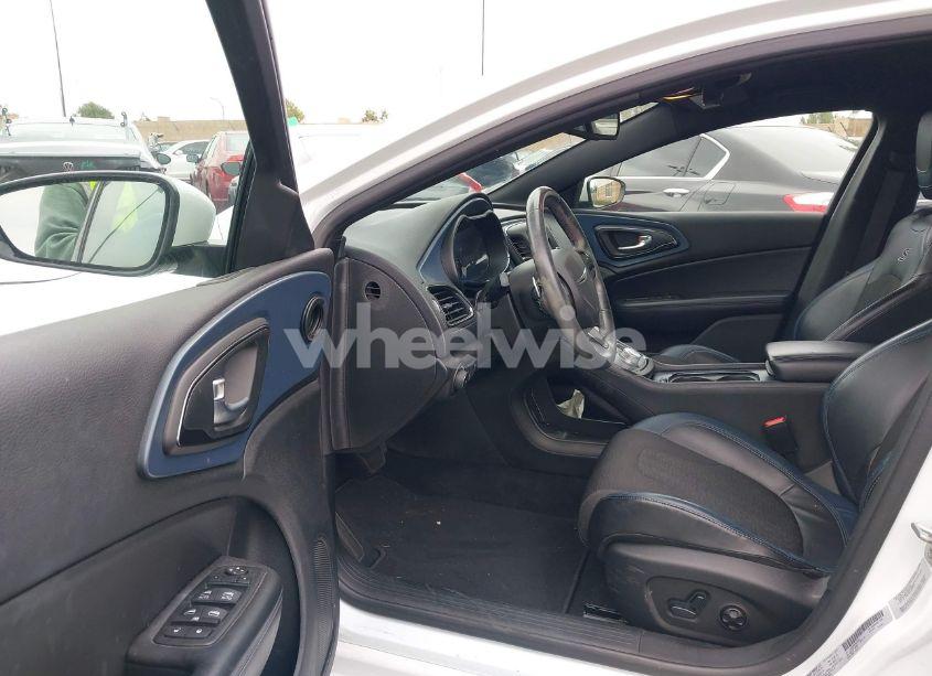 Photo 5 of 2015 Chrysler 200 S (VIN 1C3CCCBB7FN531636)