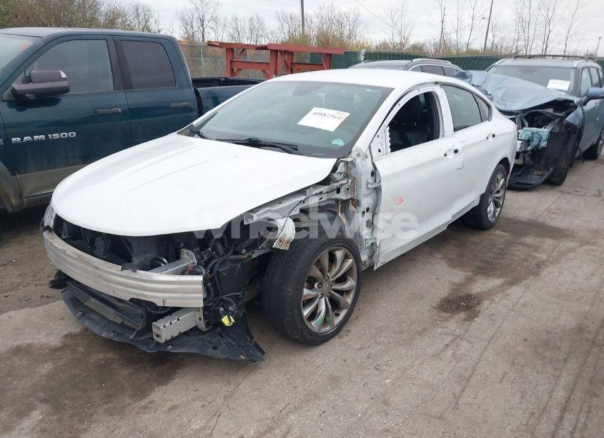 Photo 2 of 2015 Chrysler 200 S (VIN 1C3CCCBB7FN545875)