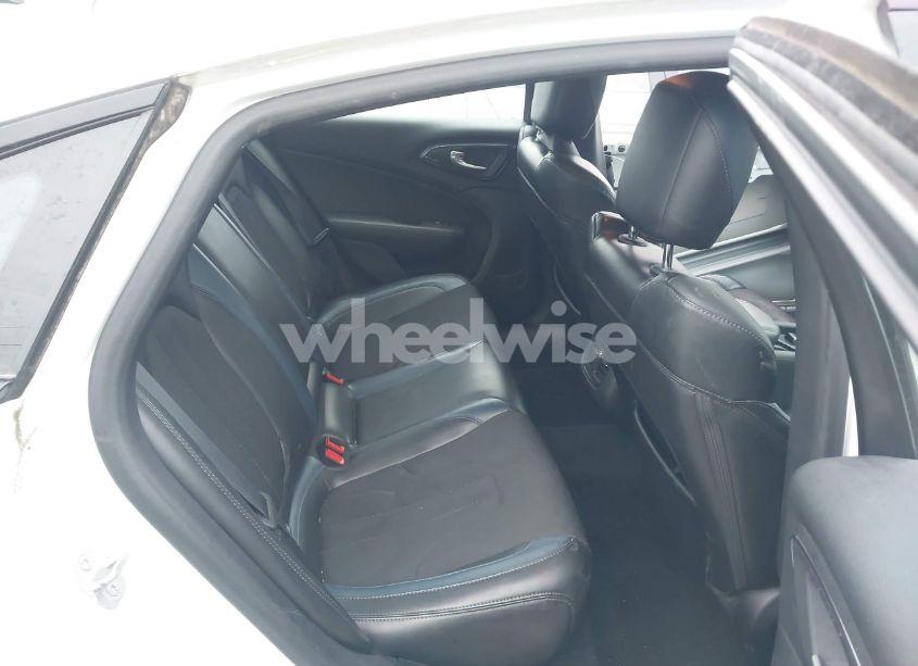 Photo 8 of 2015 Chrysler 200 S (VIN 1C3CCCBB7FN545875)