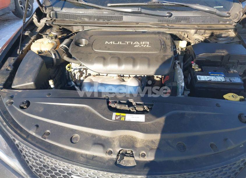 Photo 10 of 2015 Chrysler 200 S (VIN 1C3CCCBB7FN573949)