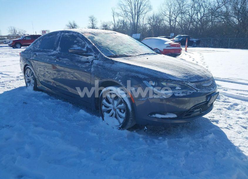 2015 Chrysler 200 S (VIN 1C3CCCBB7FN590122) main photo