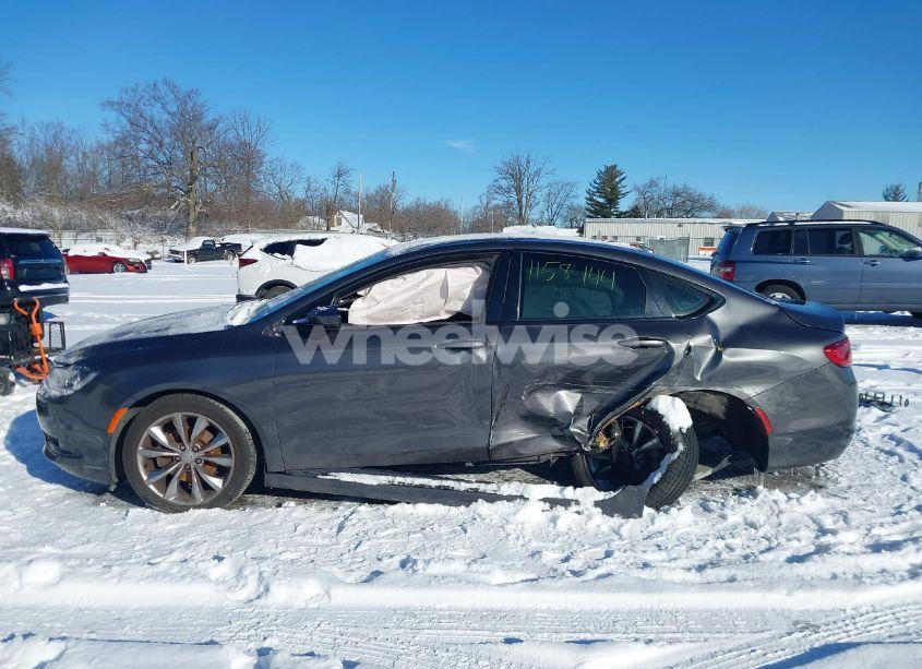 Photo 15 of 2015 Chrysler 200 S (VIN 1C3CCCBB7FN590122)