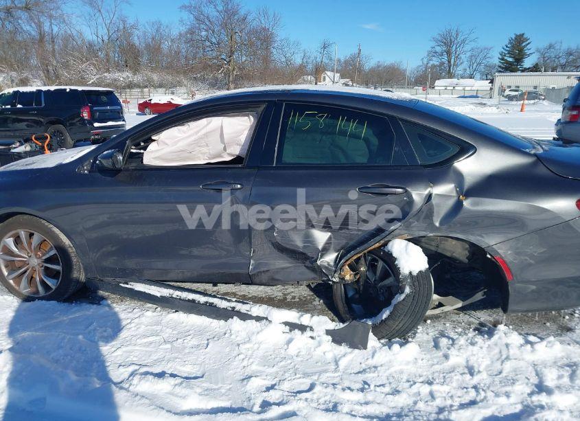 Photo 18 of 2015 Chrysler 200 S (VIN 1C3CCCBB7FN590122)