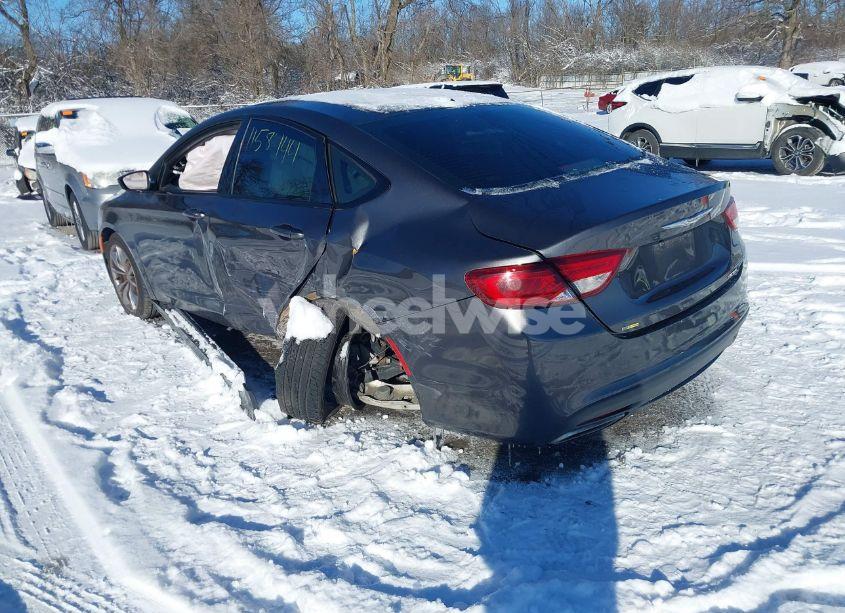 Photo 3 of 2015 Chrysler 200 S (VIN 1C3CCCBB7FN590122)