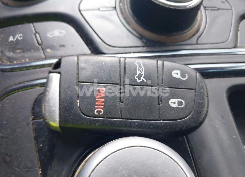 Photo 11 of 2015 Chrysler 200 S (VIN 1C3CCCBB7FN613219)