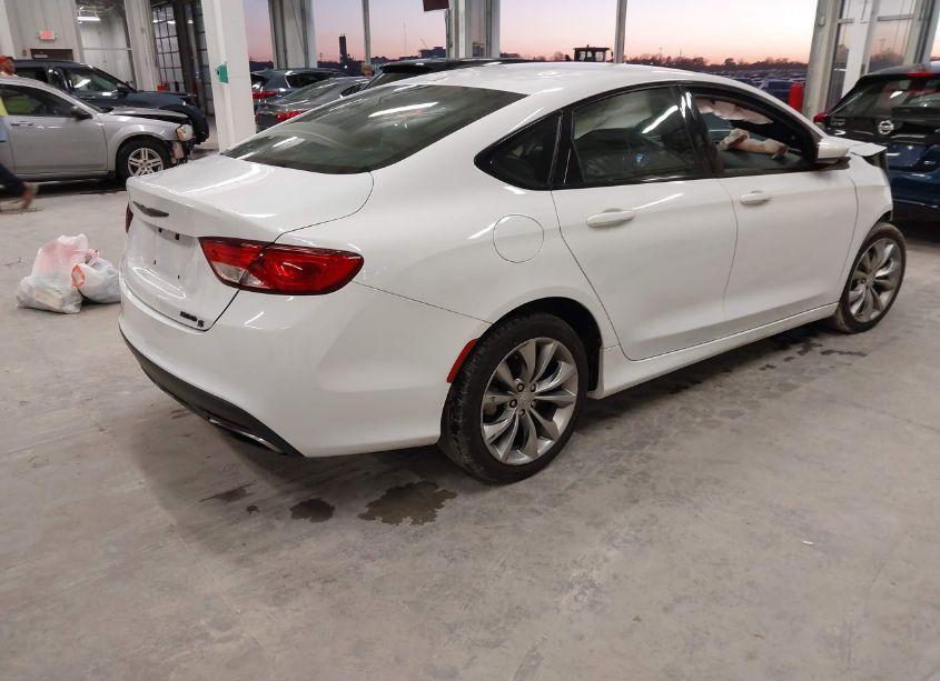 Photo 4 of 2016 Chrysler 200 S (VIN 1C3CCCBB7GN173651)