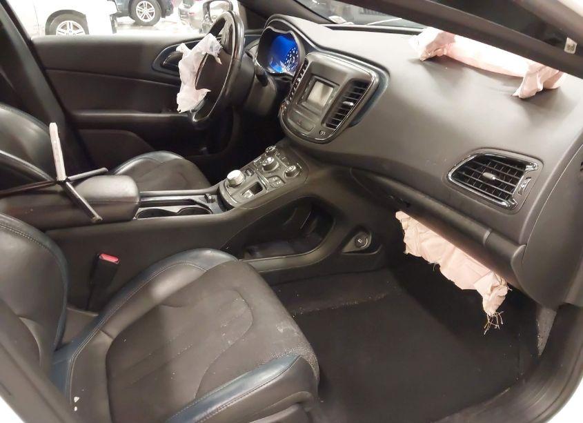 Photo 5 of 2016 Chrysler 200 S (VIN 1C3CCCBB7GN173651)