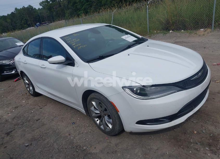 2015 Chrysler 200 S (VIN 1C3CCCBB8FN619207) main photo
