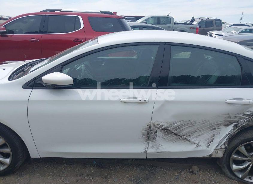 Photo 14 of 2015 Chrysler 200 S (VIN 1C3CCCBB8FN619207)