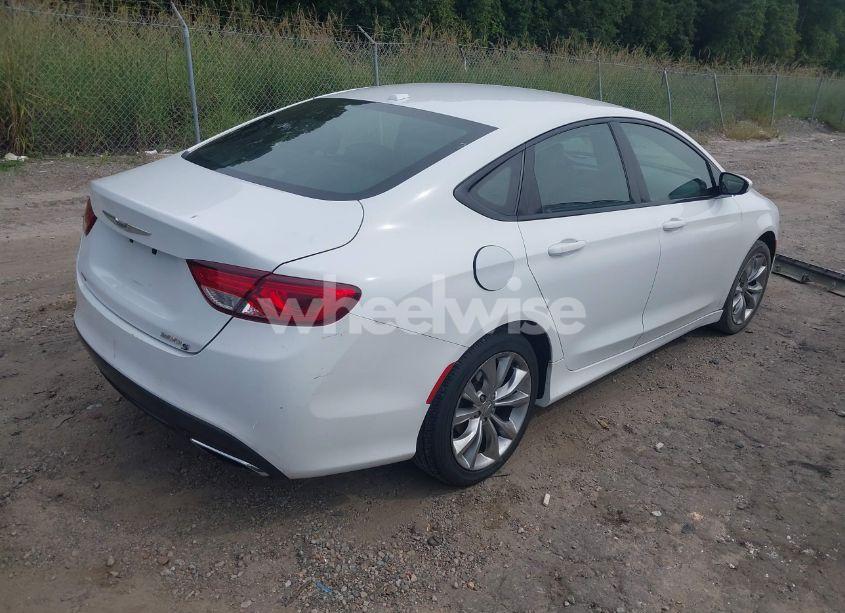 Photo 4 of 2015 Chrysler 200 S (VIN 1C3CCCBB8FN619207)