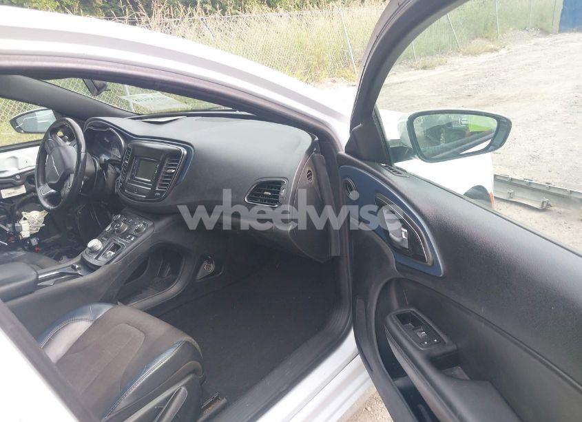 Photo 5 of 2015 Chrysler 200 S (VIN 1C3CCCBB8FN619207)