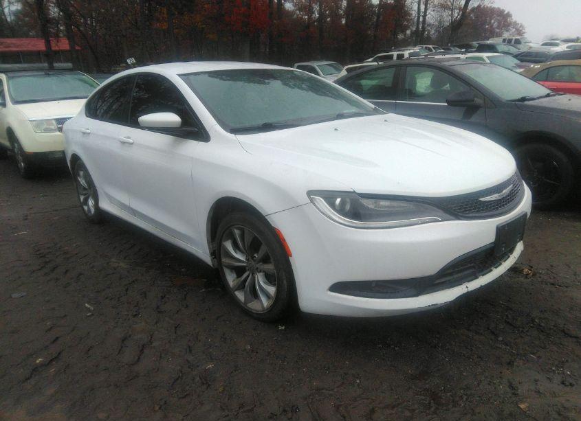 2015 Chrysler 200 S (VIN 1C3CCCBB8FN681853) main photo