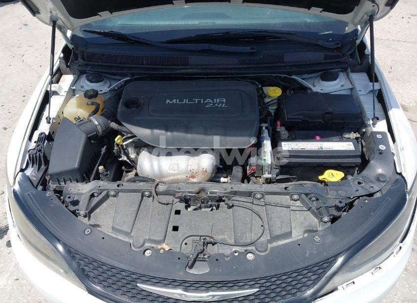 Photo 10 of 2015 Chrysler 200 S (VIN 1C3CCCBB8FN715368)