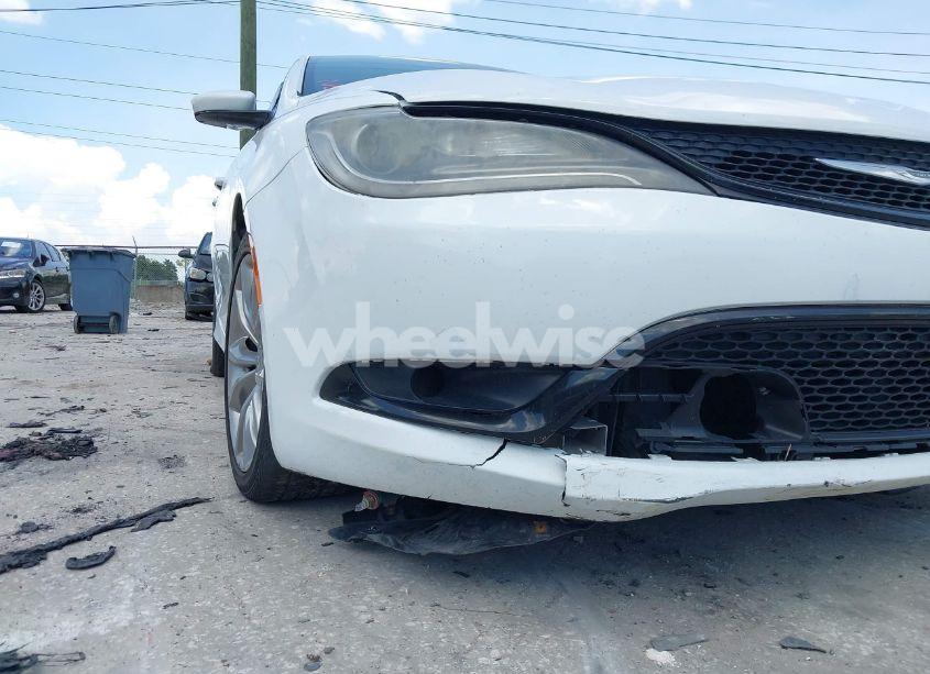 Photo 11 of 2015 Chrysler 200 S (VIN 1C3CCCBB8FN715368)