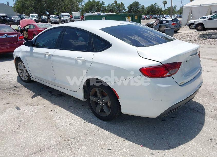 Photo 3 of 2015 Chrysler 200 S (VIN 1C3CCCBB8FN715368)