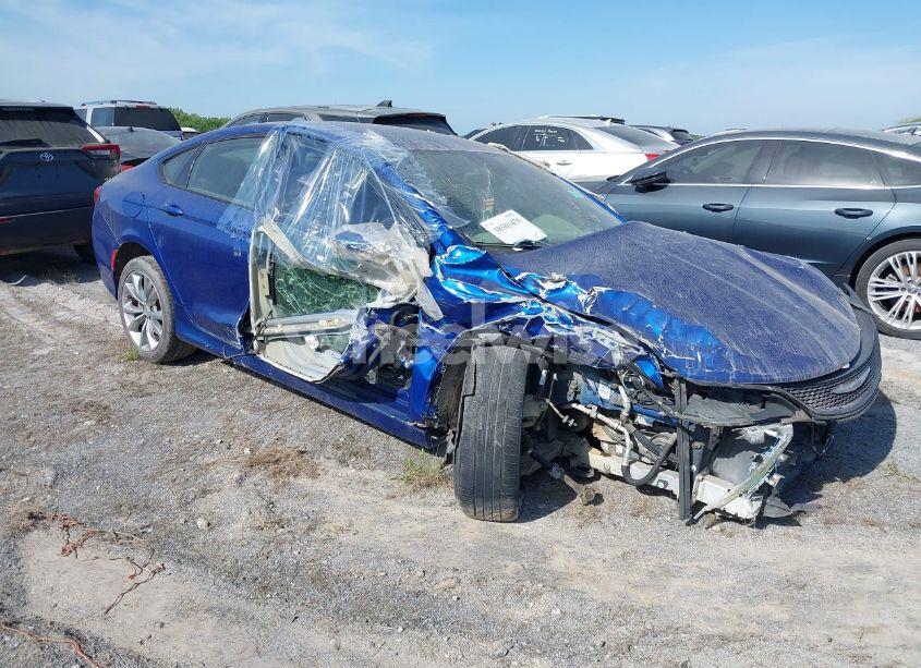 2015 Chrysler 200 S (VIN 1C3CCCBB8FN716780) main photo