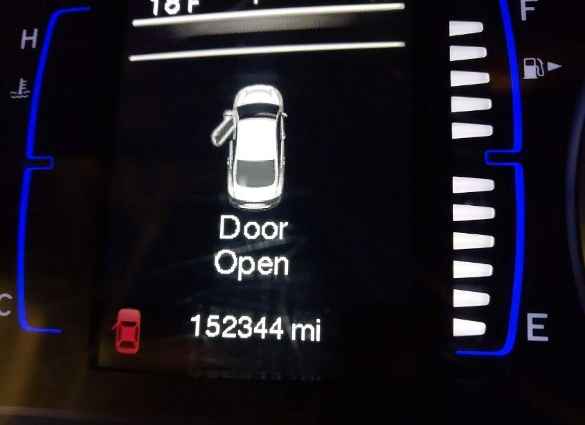 Photo 15 of 2015 Chrysler 200 S (VIN 1C3CCCBB8FN749875)