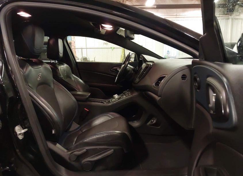 Photo 5 of 2015 Chrysler 200 S (VIN 1C3CCCBB8FN749875)