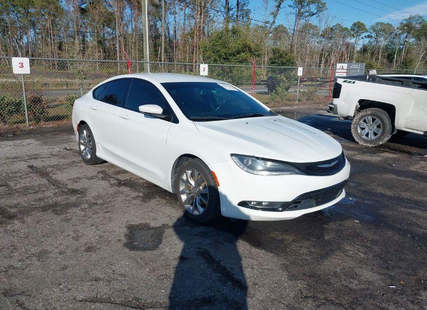 2015 Chrysler 200 S (VIN 1C3CCCBB9FN566341) main photo