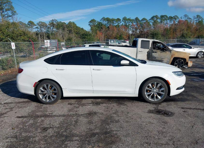 Photo 14 of 2015 Chrysler 200 S (VIN 1C3CCCBB9FN566341)