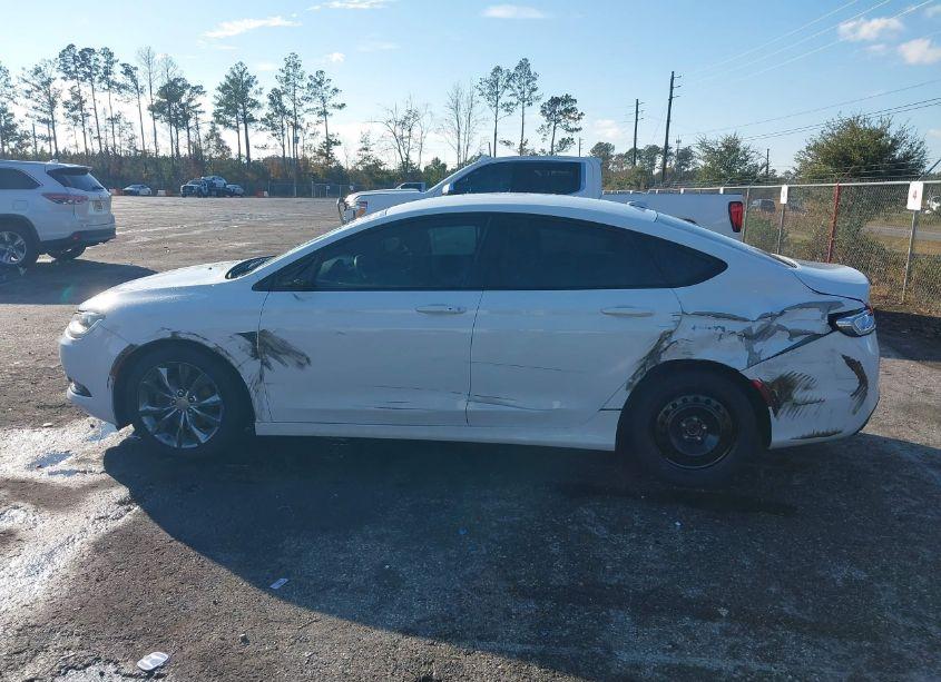 Photo 15 of 2015 Chrysler 200 S (VIN 1C3CCCBB9FN566341)