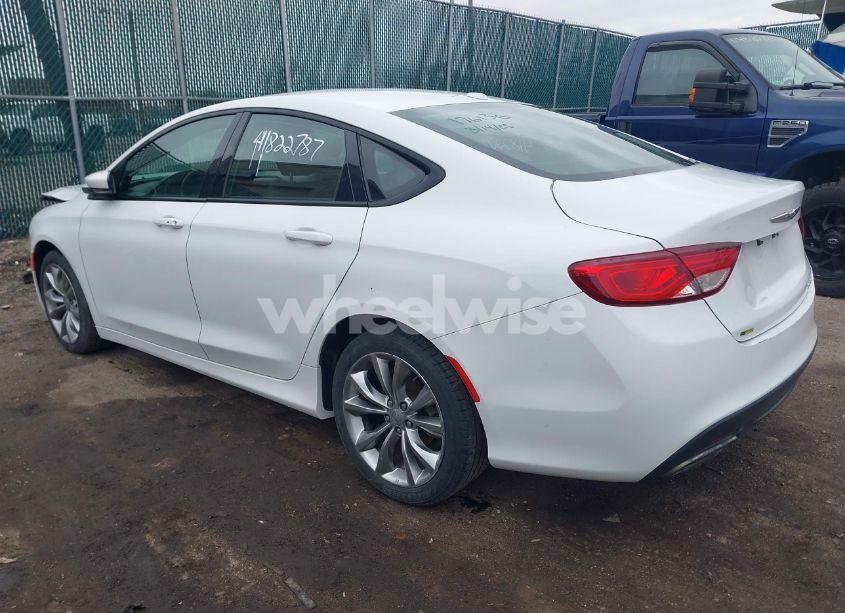 Photo 3 of 2015 Chrysler 200 S (VIN 1C3CCCBB9FN612900)