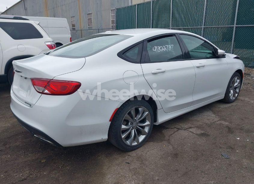Photo 4 of 2015 Chrysler 200 S (VIN 1C3CCCBB9FN612900)