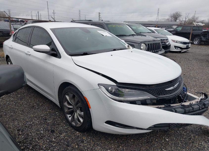 2015 Chrysler 200 S (VIN 1C3CCCBB9FN665516) main photo
