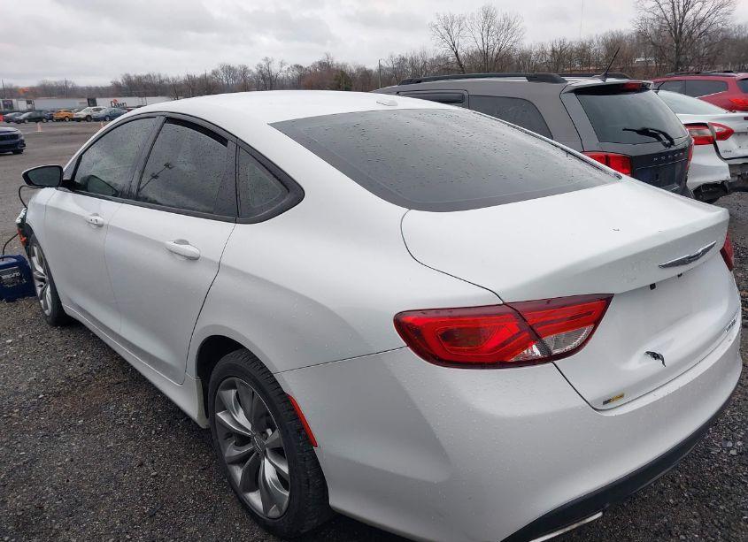 Photo 3 of 2015 Chrysler 200 S (VIN 1C3CCCBB9FN665516)