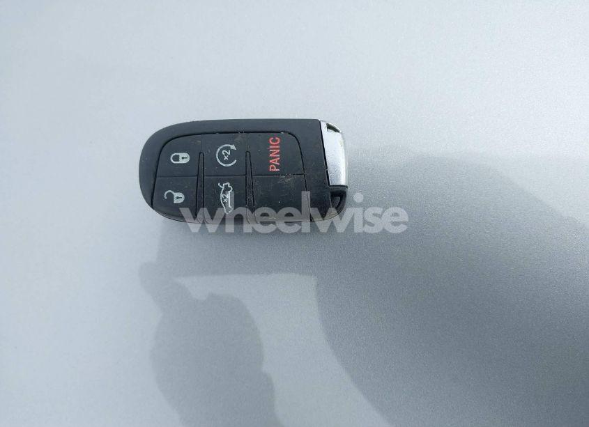 Photo 11 of 2015 Chrysler 200 S (VIN 1C3CCCBB9FN702905)