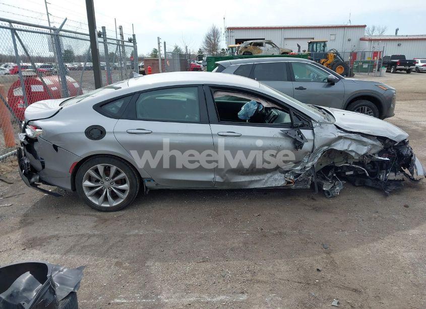 Photo 13 of 2015 Chrysler 200 S (VIN 1C3CCCBB9FN702905)